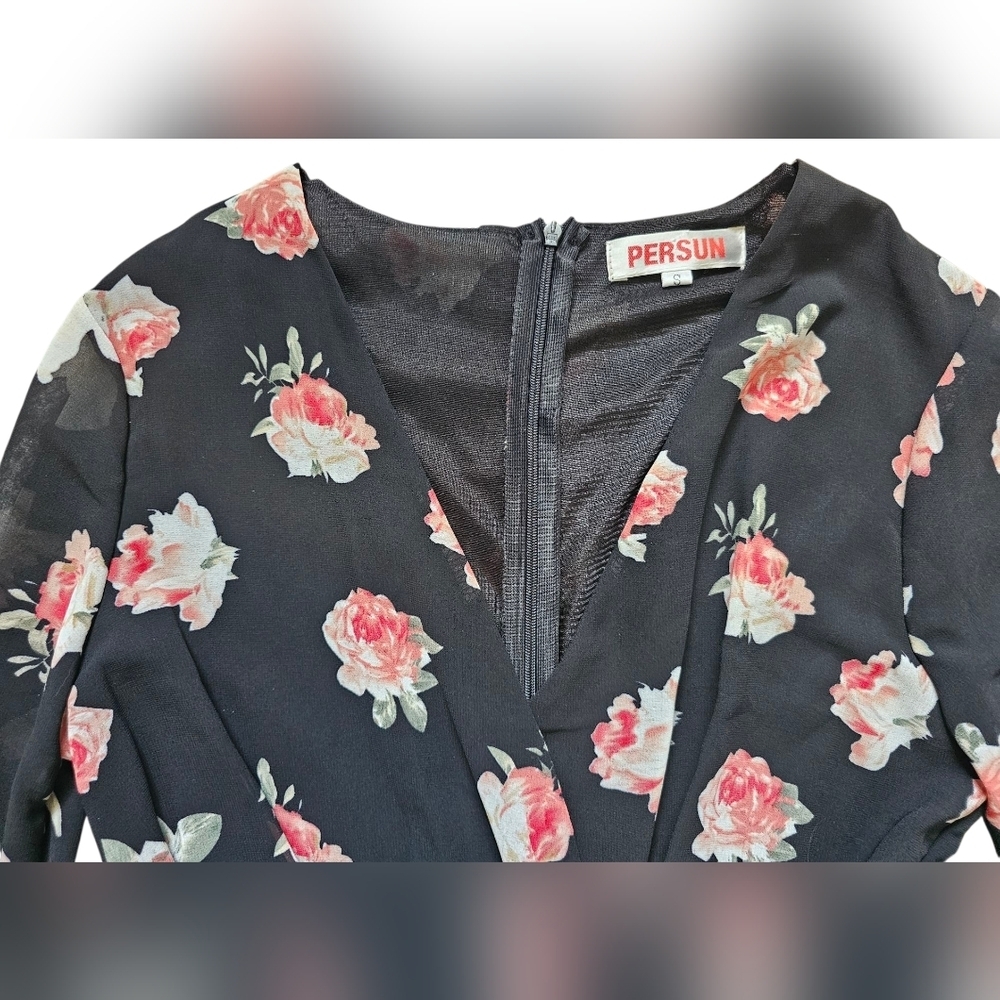 Floral Bell Sleeve Romper, Zipper Back And Elastic Waist.  Size Small - Picture 3 of 8